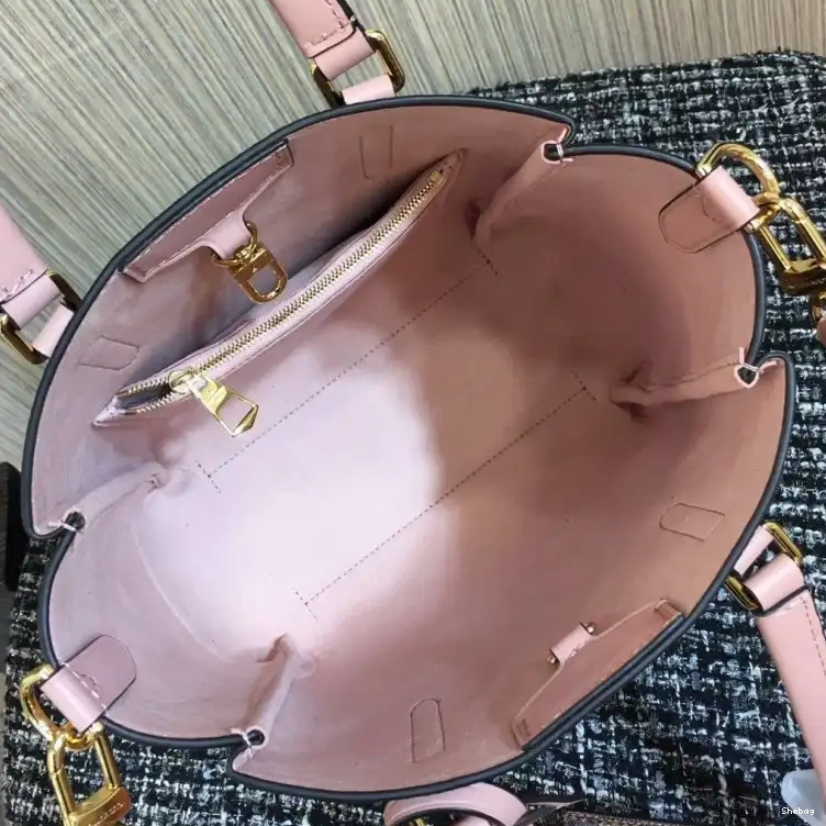 20DJ570047 LV Bags 0807
